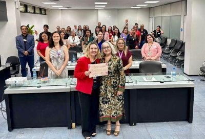 Mayra Dias promove seminário sobre os desafios da maternidade contemporânea na Aleam